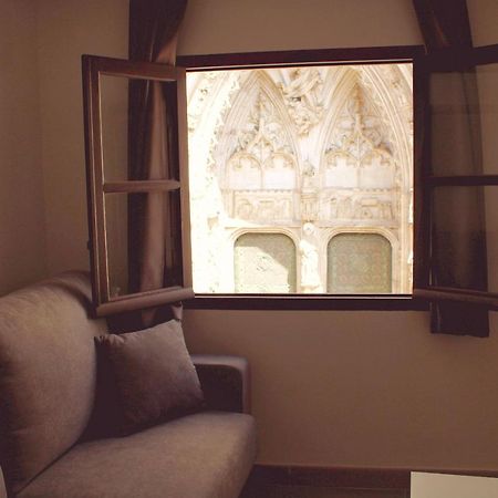 Апартаменты Puerta De La Catedral Толедо Экстерьер фото